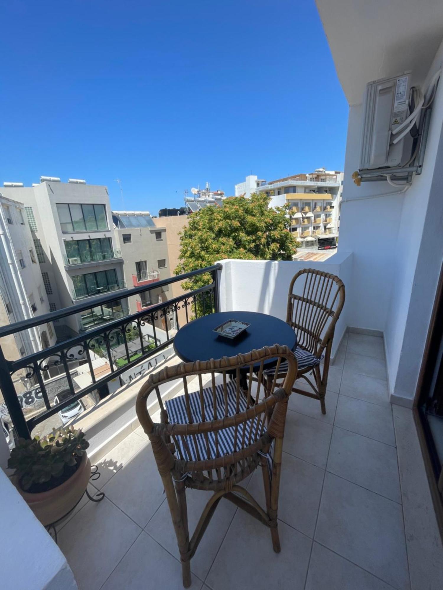 Retire Flat In The Heart Of City 伊拉克利翁 外观 照片